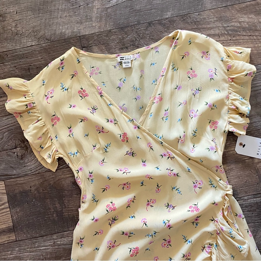 🔥🔥 BILLABONG Yellow Floral Mini Dress